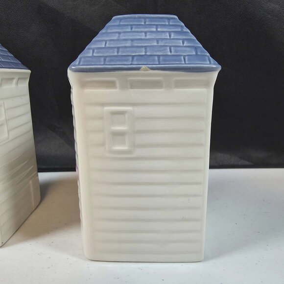 HEARTH & HOME DESIGNS SALT & PEPPER SHAKERS 2 STORY HOUSE CERAMIC VINTAGE 1988 - Picture 7 of 7